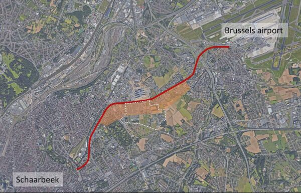 Un développement urbain dense le long du boulevard Léopold III (en orange) combiné à un parc paysager à grande échelle au sud de celui-ci.