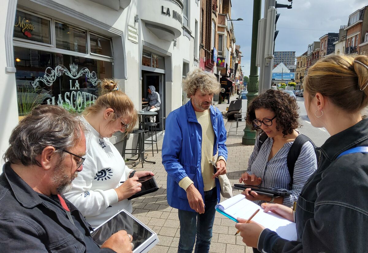 Veldonderzoeken voltooien de verzameling van bestaande gegevens